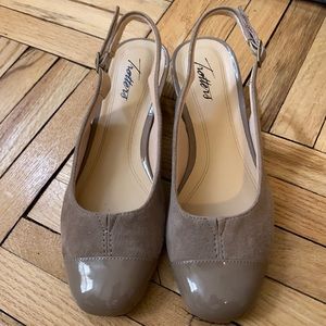 Trotters Dea Slingback